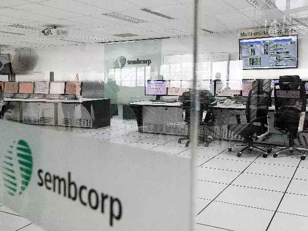 Sembcorp industries share price target ratings